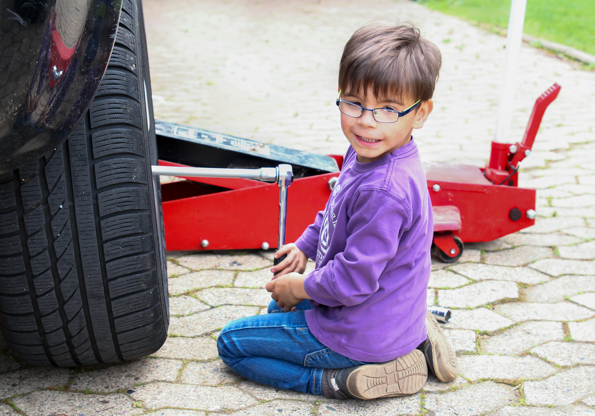 5 Easy Car Repairs You Should Be Doing Yourself