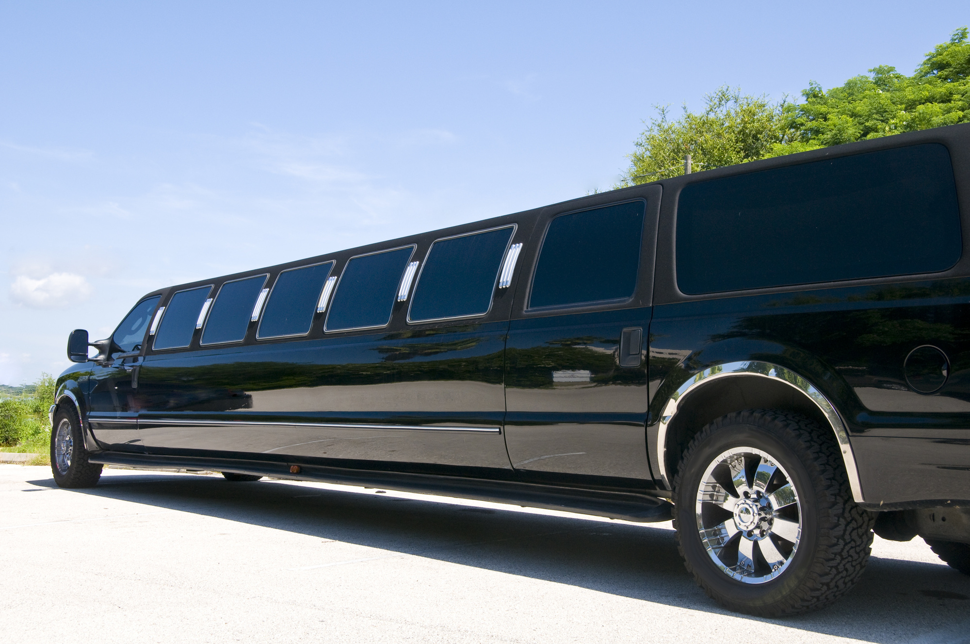 Common Mistakes You Should Avoid When Hiring The Best Limo Rental 